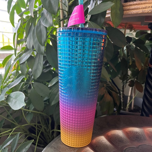 STARBUCKS 2023 24 oz PRIDE Grid Tumbler - Picture 1 of 6